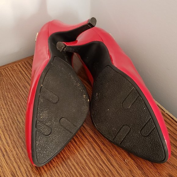 Red High Heels - Picture 5 of 8